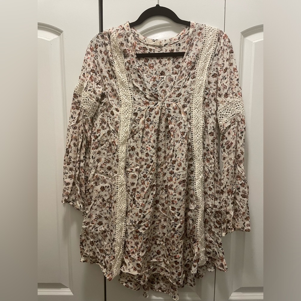 Altar’d State Floral Lace-Trimmed Women's Dress